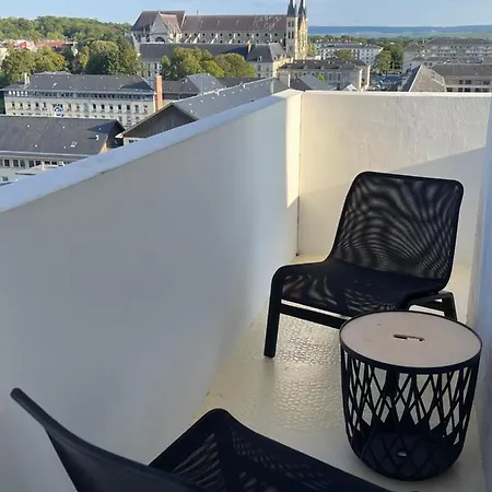 Apartment Black Silver